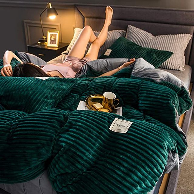 Duvet Cover Set | Soft Velvet & Warm | 3-Piece Set