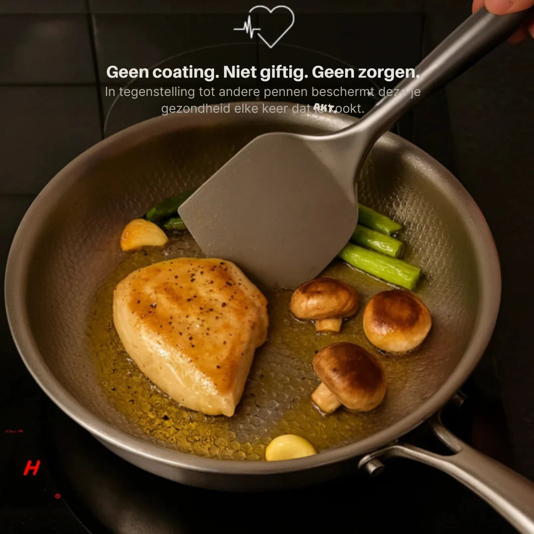 Frying Pan | PFAS-Free Titanium & Hammered Finish