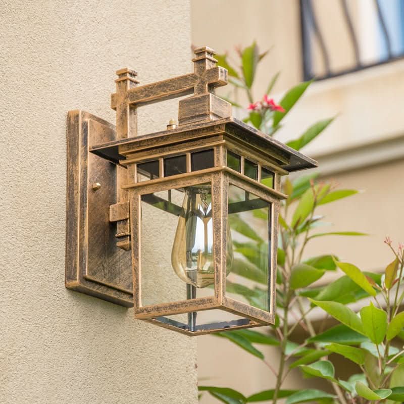 Outdoor Wall Light | Adjustable Head & Weatherproof IP44